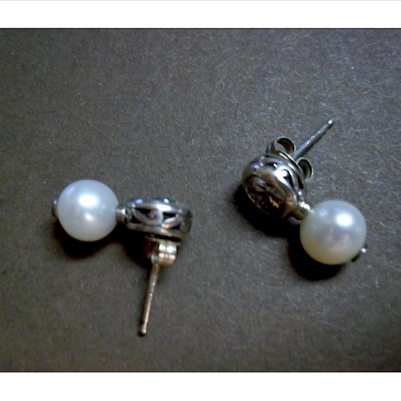 Silpada Vintage Stunning Pearl & CZ Fine Luxury Earrings - Picture 2 of 6